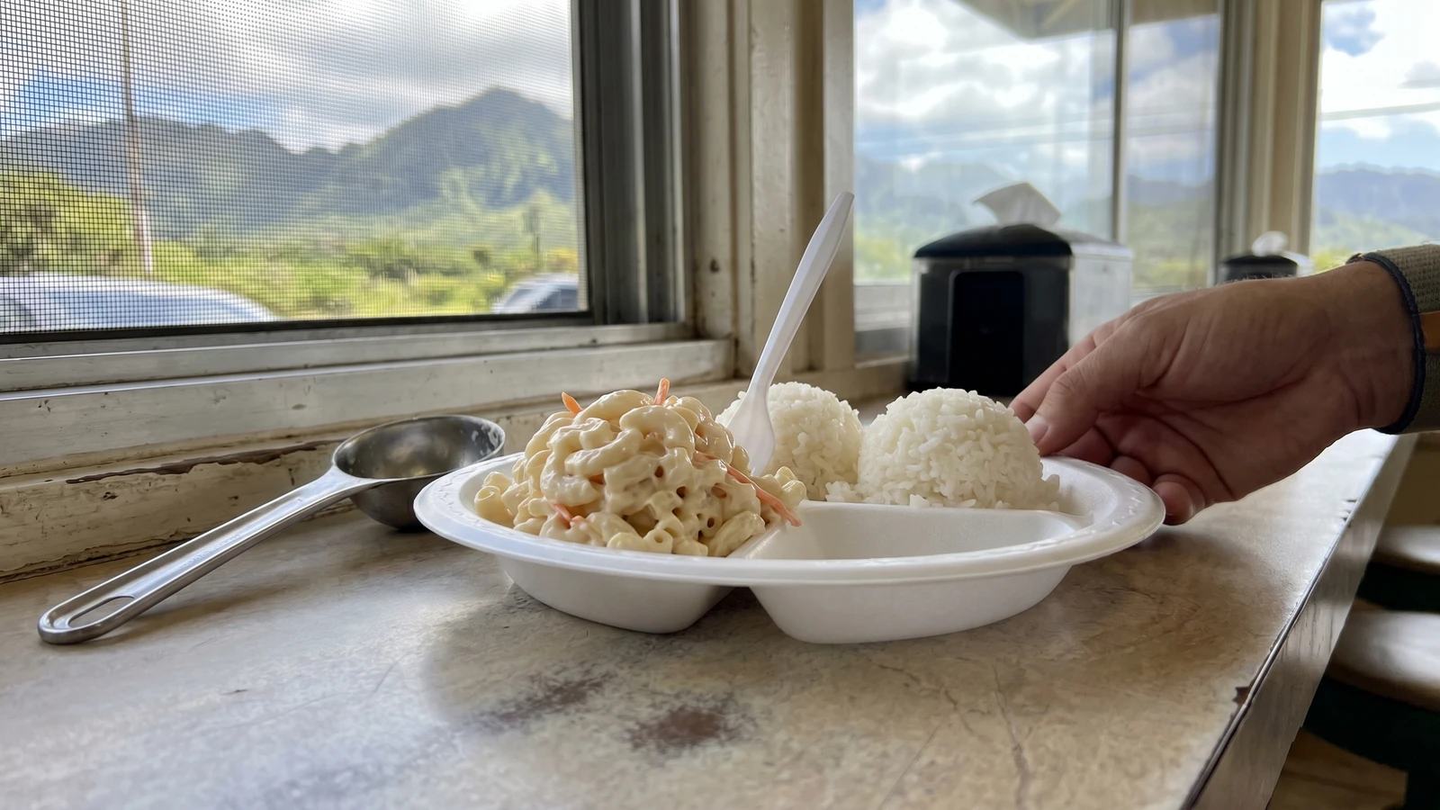 Mac Salad (Hawaiʻi Local Plate-Lunch Macaroni Salad)