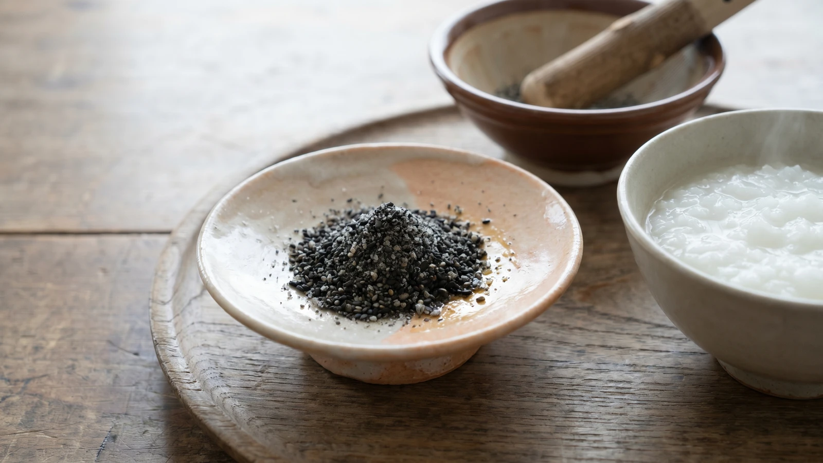 Gomashio (ごま塩, parched sesame salt)