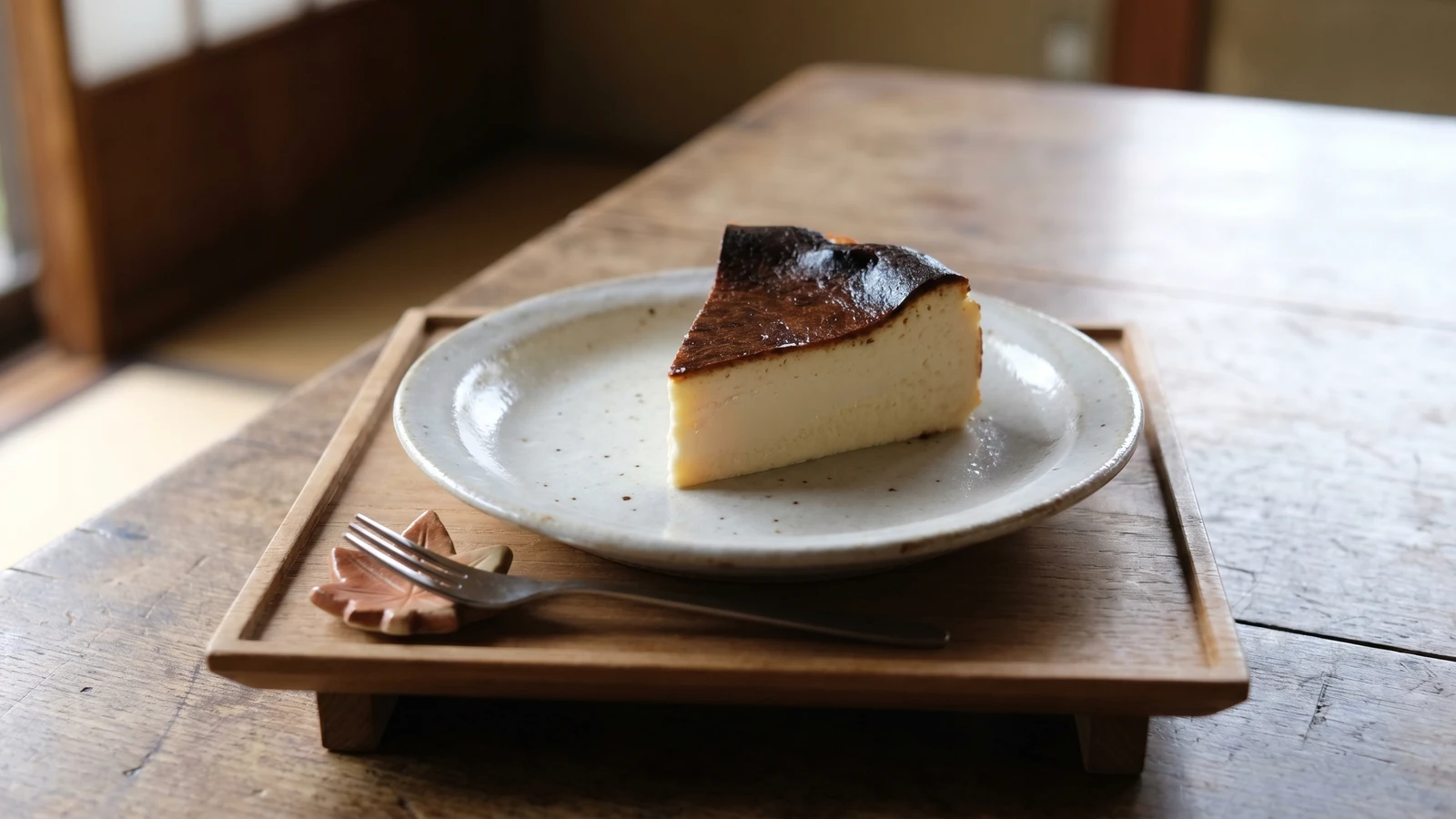 Basque Cheesecake (バスクチーズケーキ, Basuchī)