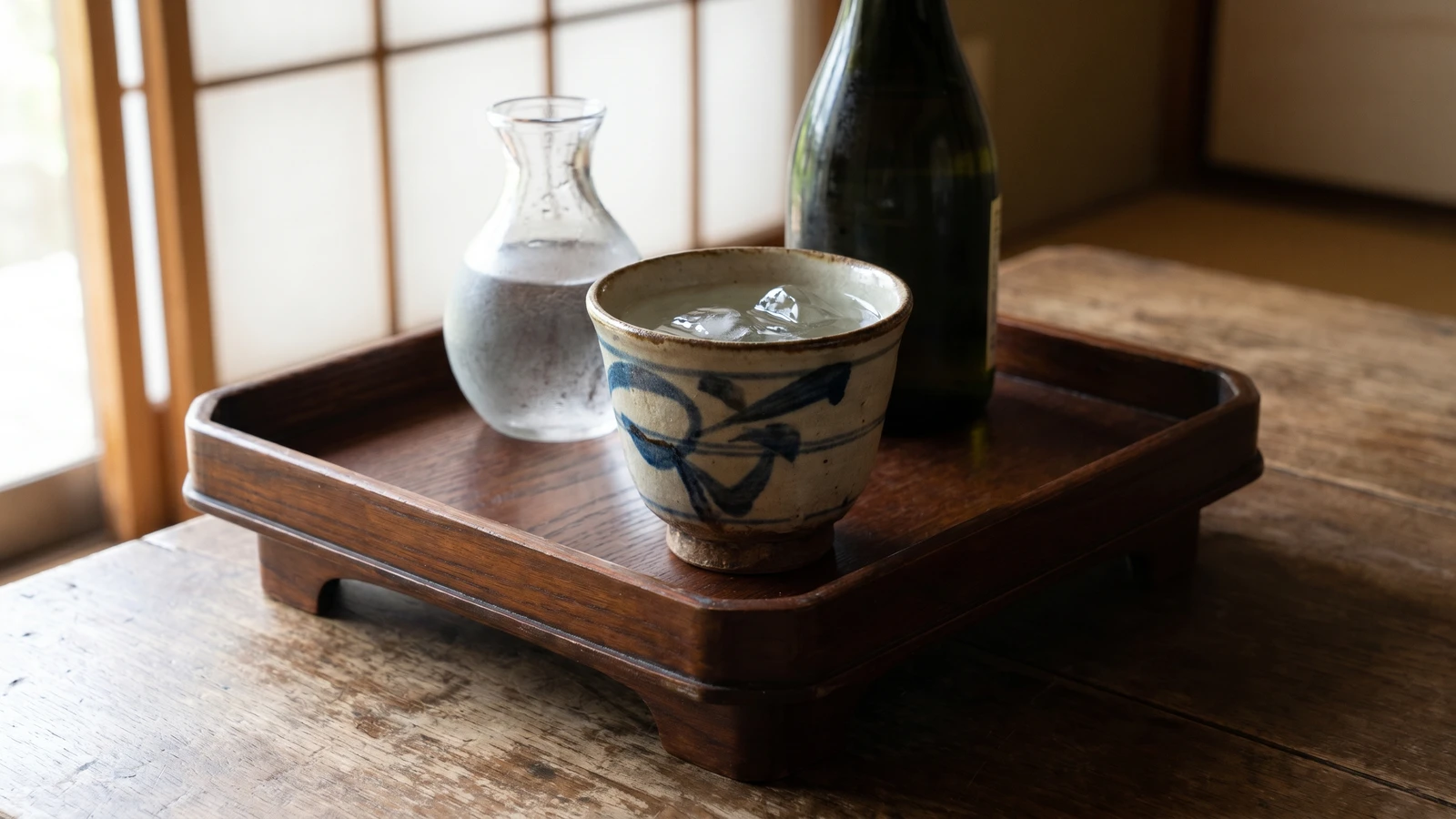 Awamori Mizuwari (泡盛水割り, awamori with water)