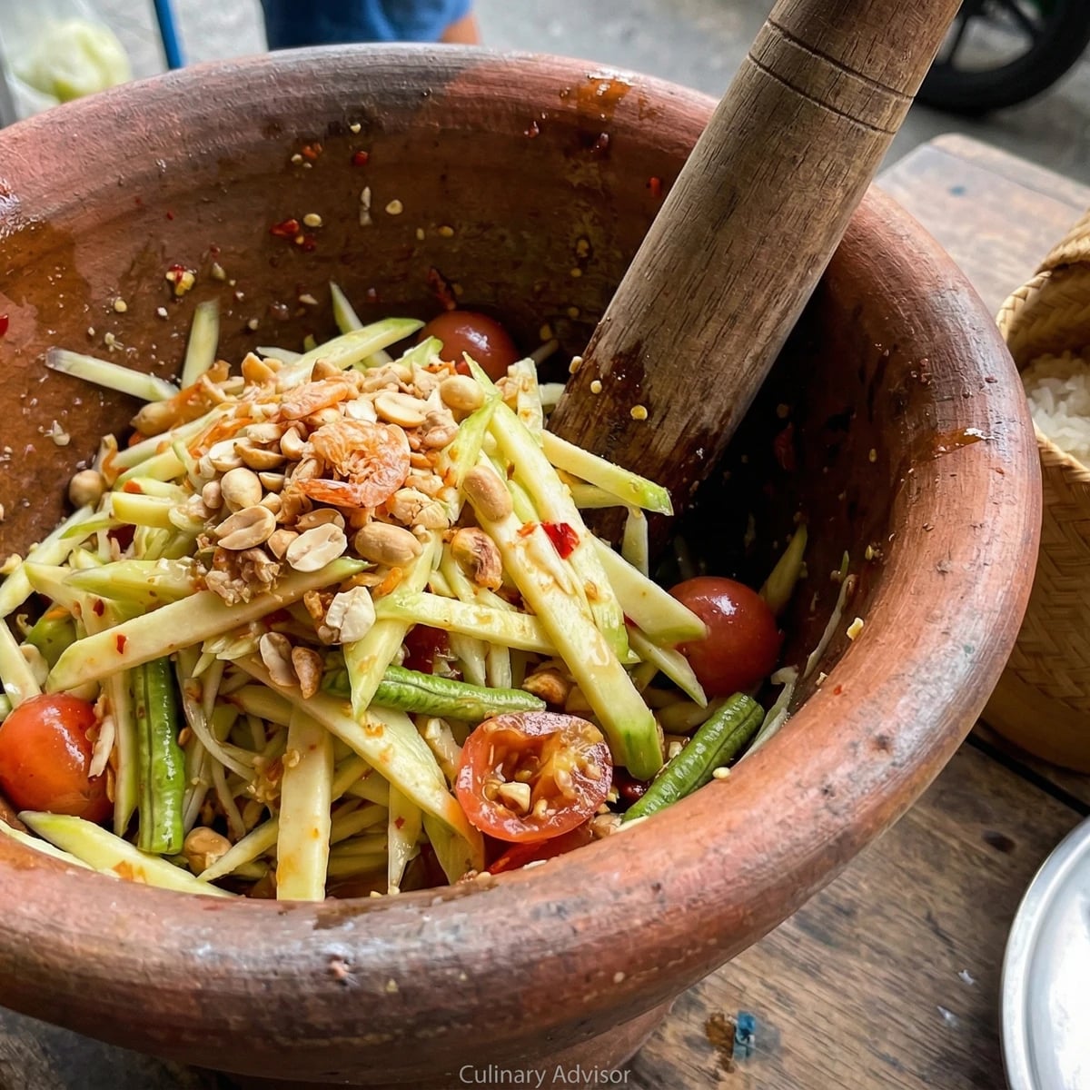 Green Mango Pounded Salad (Tam Mamuang)