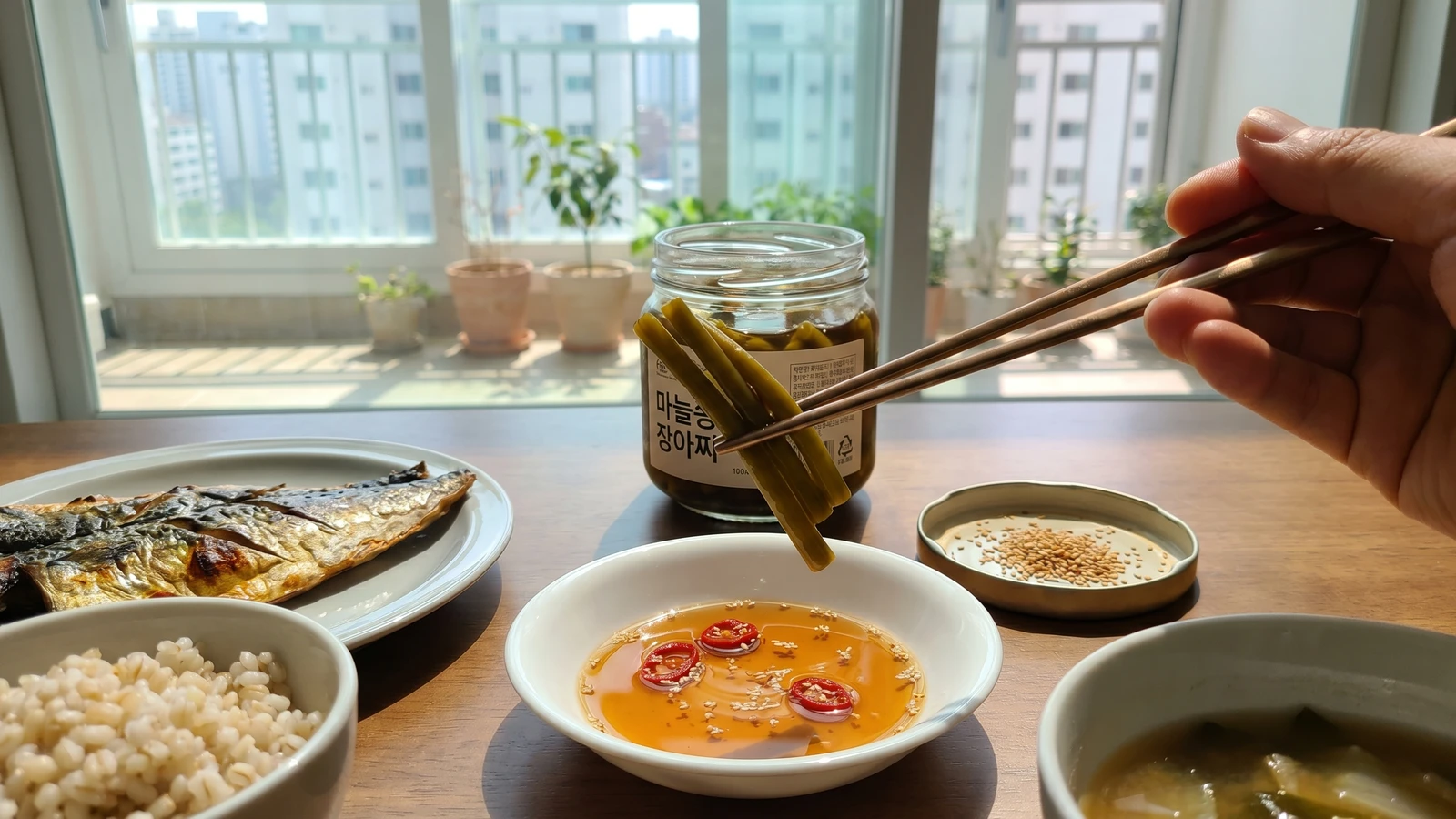 Maneuljjong-jangajji (마늘종장아찌, Pickled Garlic Scapes)