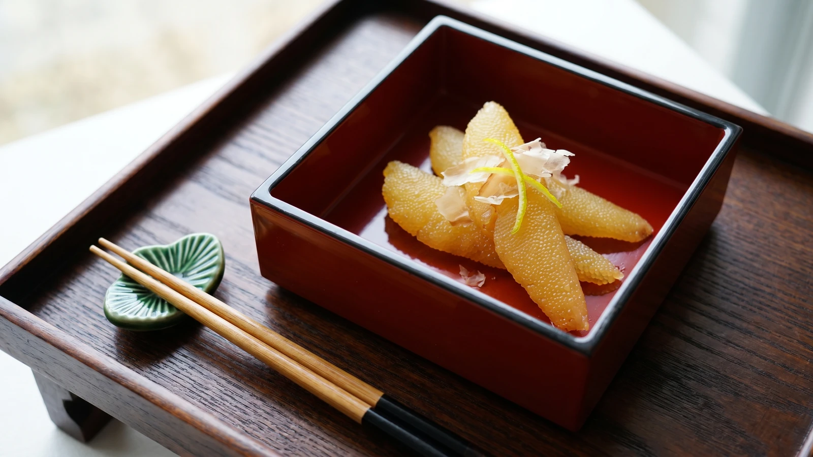 Kazunoko (数の子, seasoned herring roe)