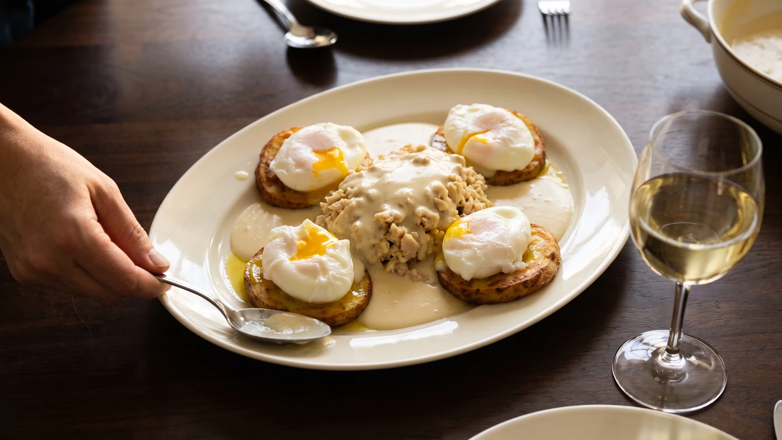 Eggs à la Reine