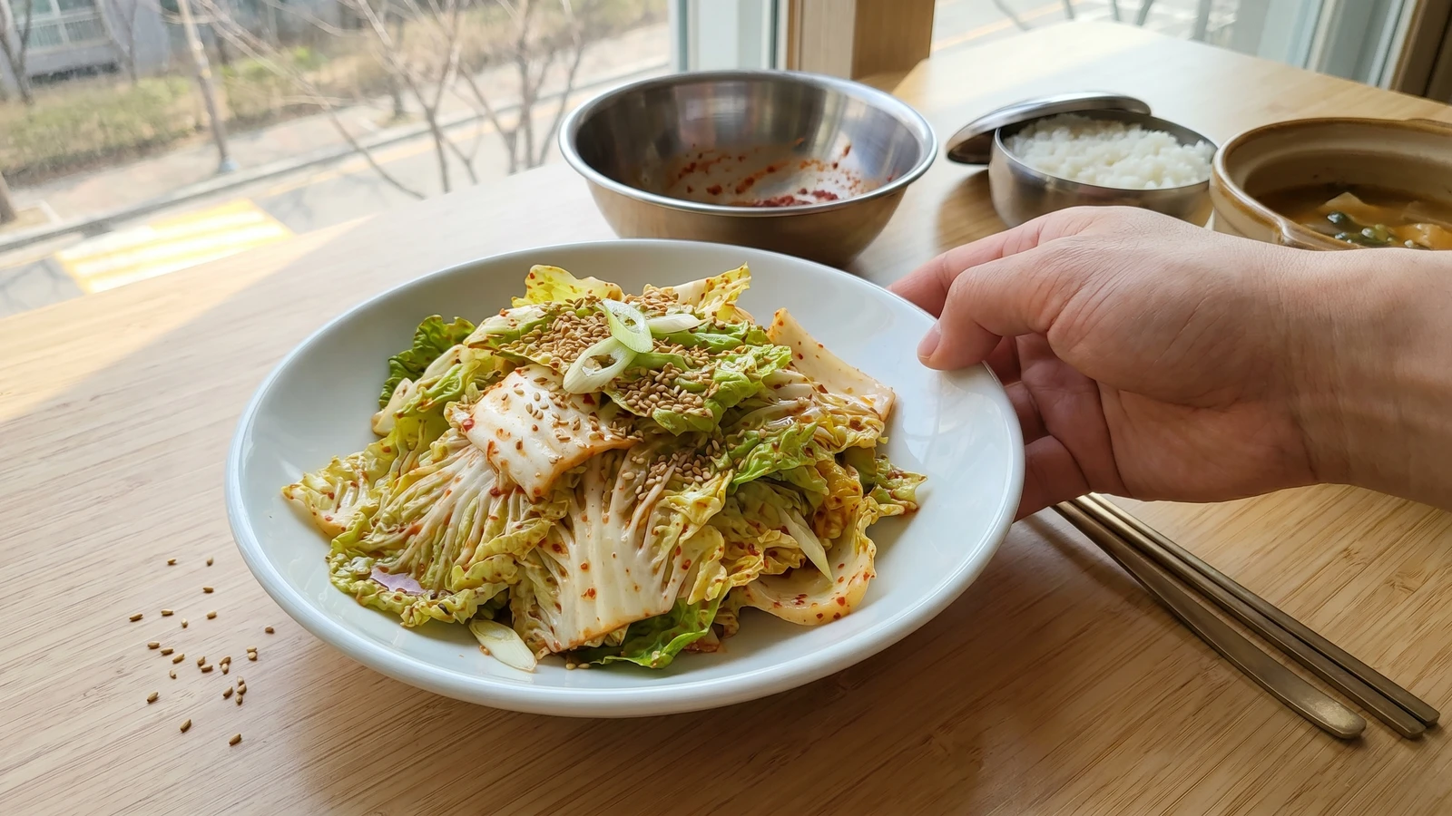 Bomdong-geotjeori (Spring Cabbage Salad)