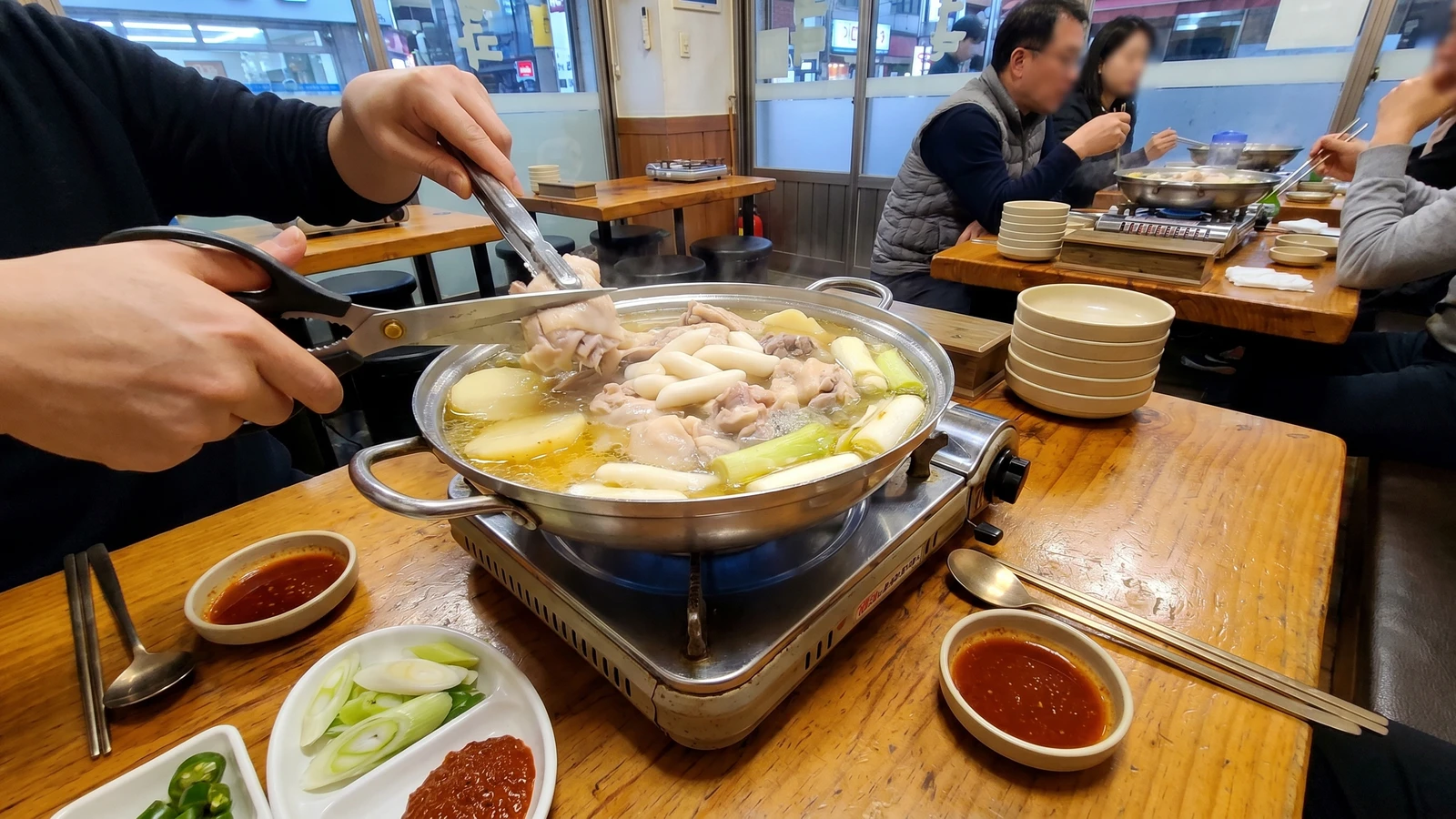Dak-hanmari (Whole Chicken Hot Pot)