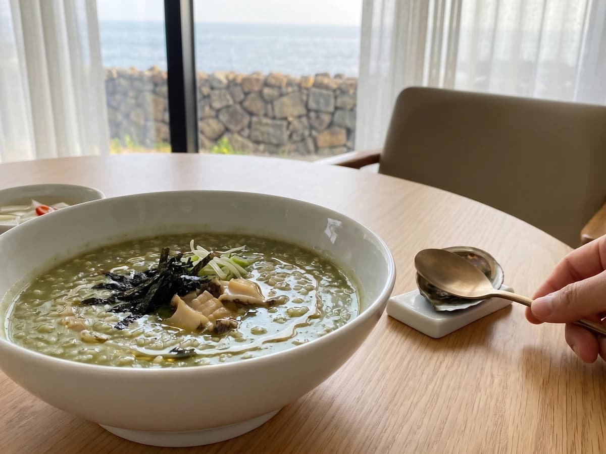 Jeonbok-juk (전복죽, Abalone Rice Porridge)