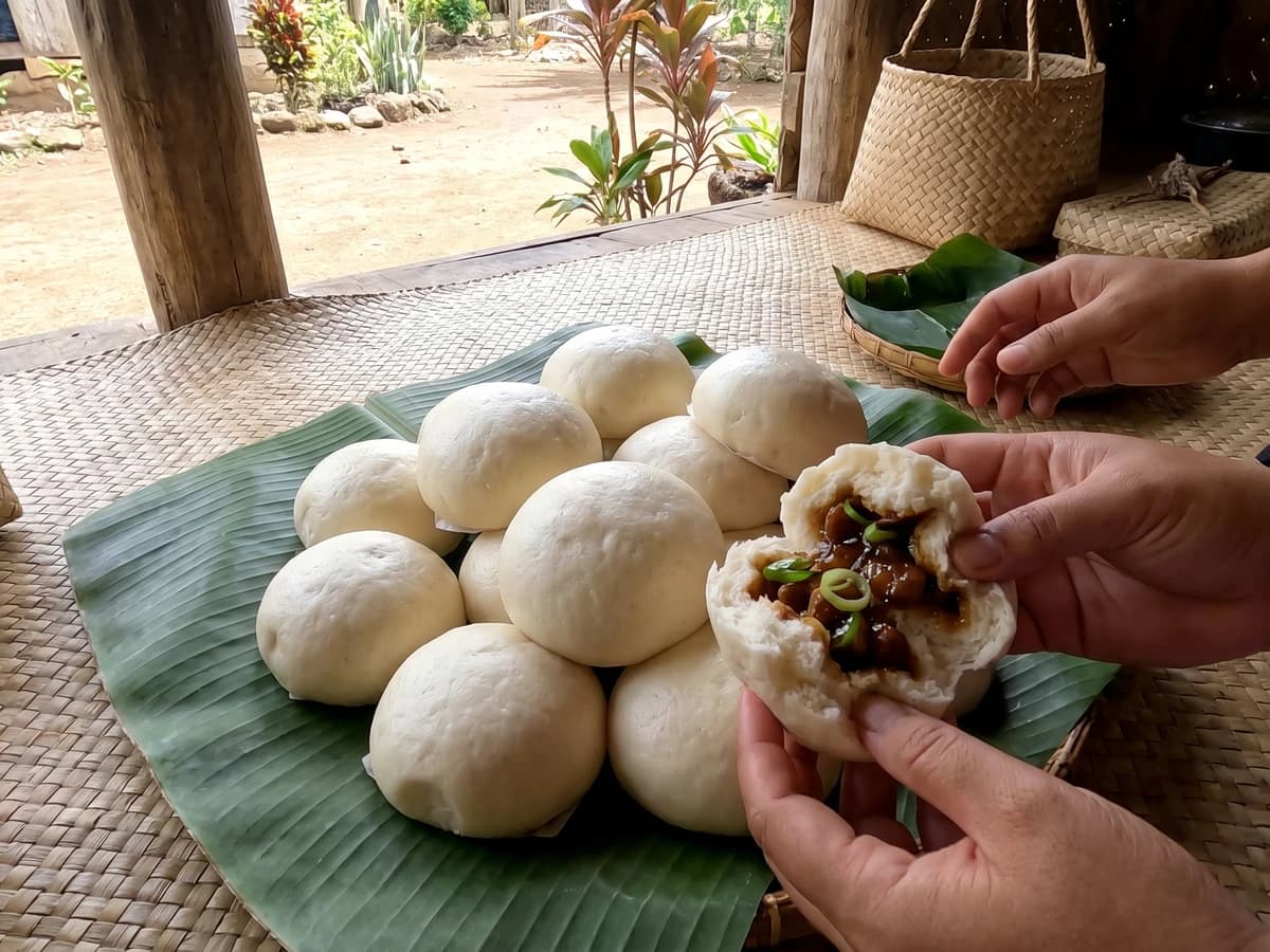 Keke Puaʻa (Sāmoan Steamed Pork Bun) - Chef Makoa