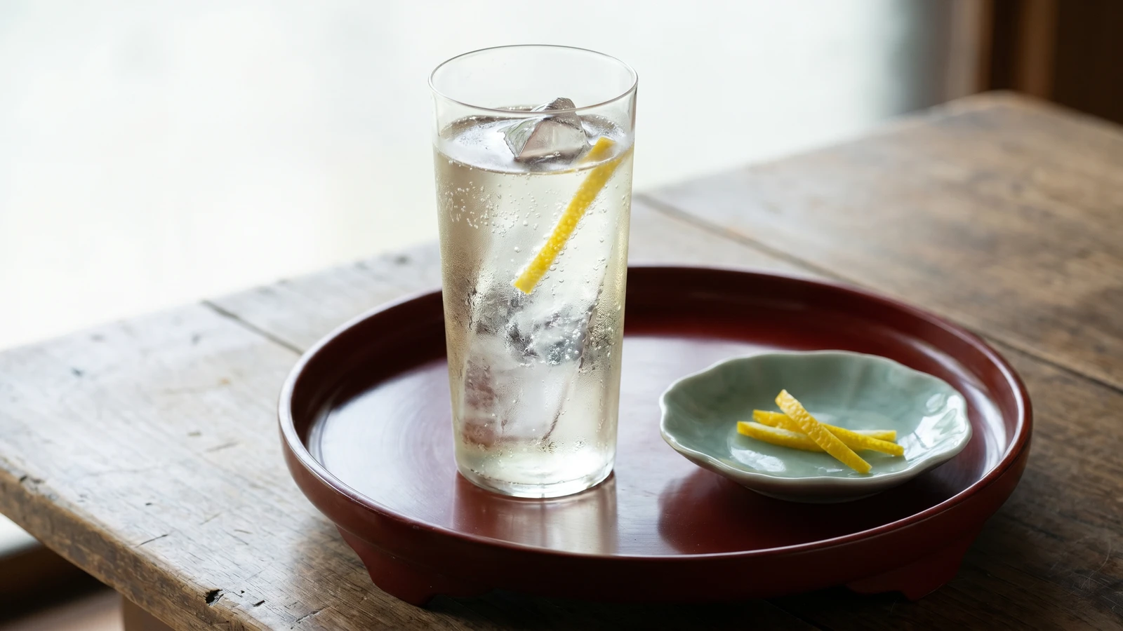 Nihonshu Highball (日本酒ハイボール, sparkling sake)