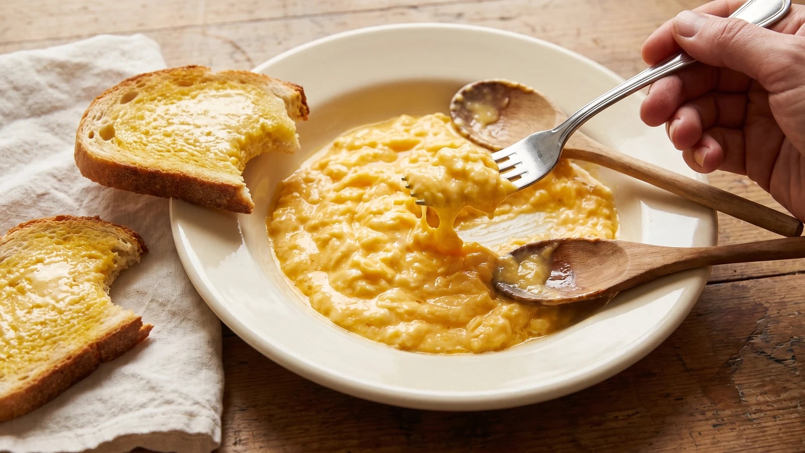 Method of Scrambling Eggs
