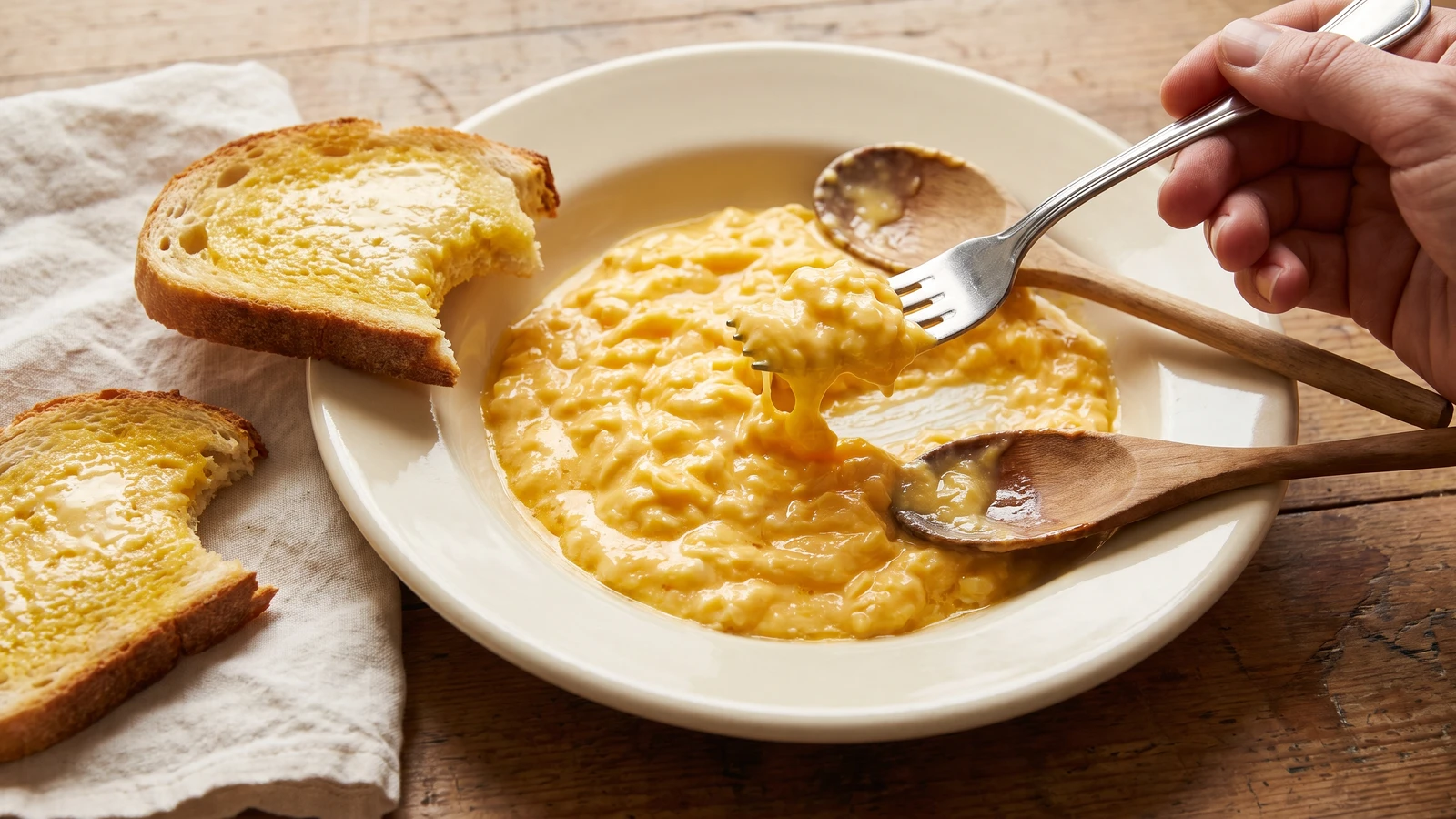 Method of Scrambling Eggs