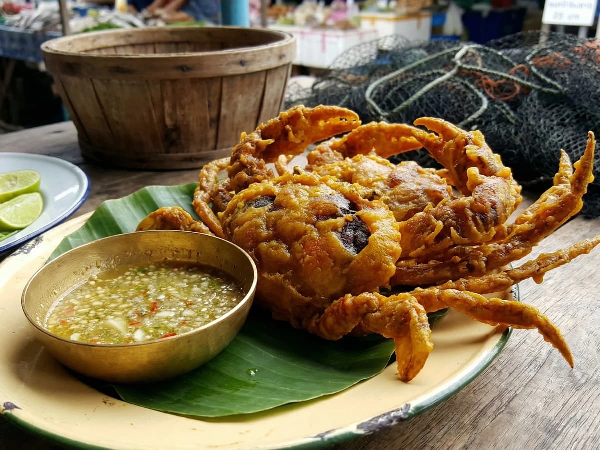 Soft-Shell Crab with Turmeric (Poo Nim Tod Kamin) - Chef Fai