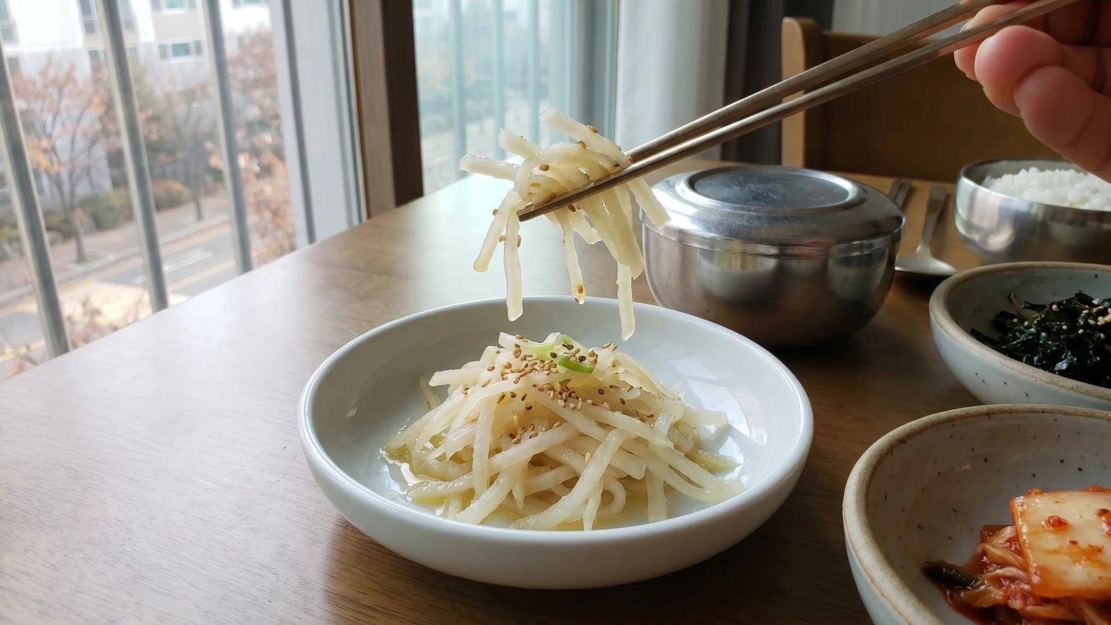 Mu-namul (Sautéed White Radish)