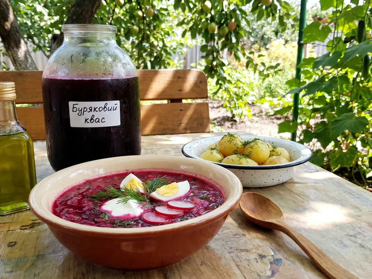 Kholodnyk (холодник, chilled beet borshch) - Chef Lesia