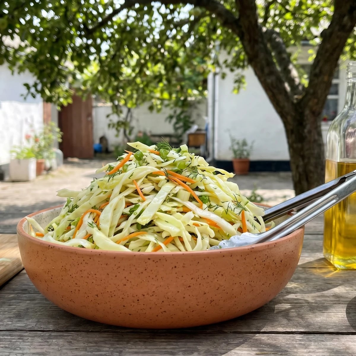 Kapustianyi Salat (капустяний салат, fresh cabbage slaw)