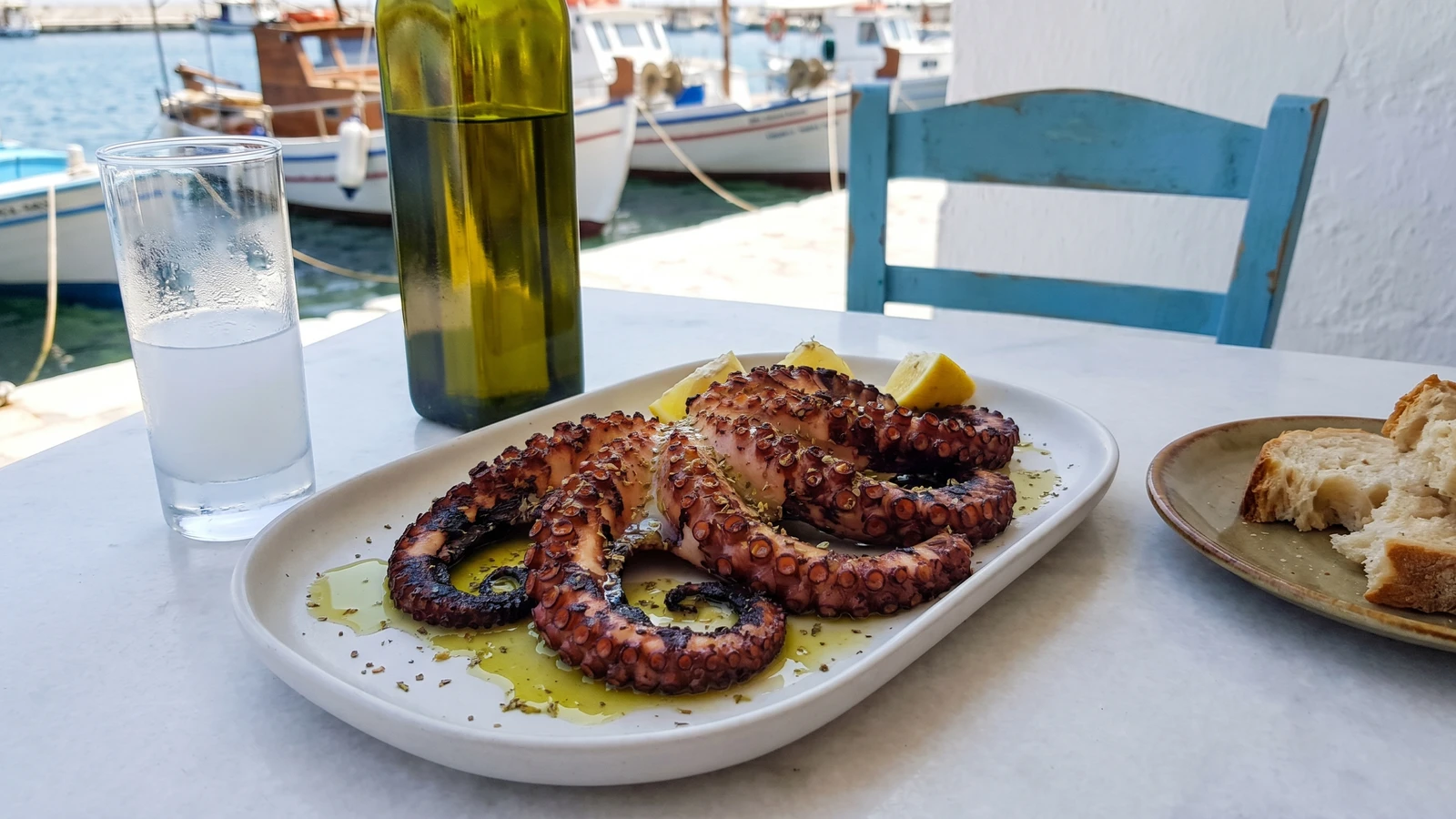 Aegean Islands Chtapodi sti Schara (Χταπόδι στη Σχάρα)