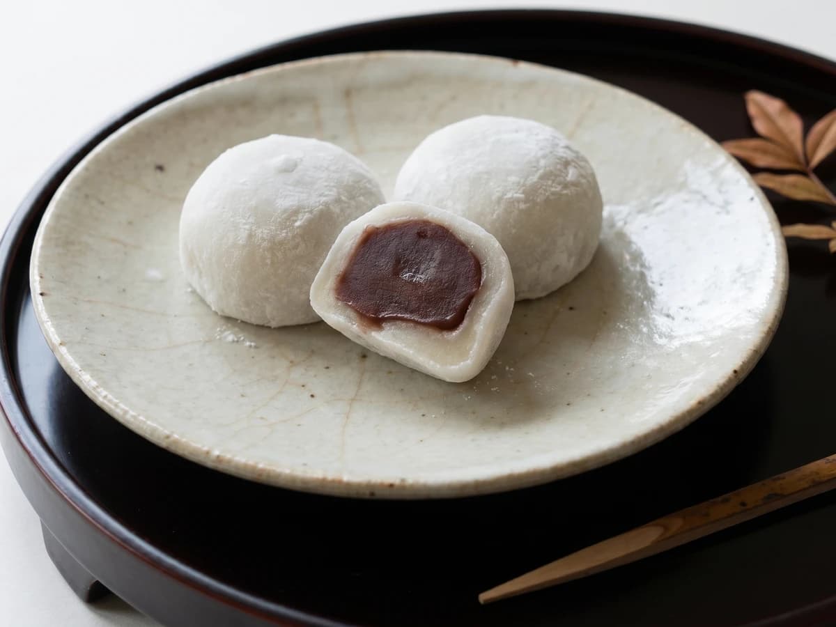 Daifuku (大福, sweet mochi with azuki paste) - Chef Takumi
