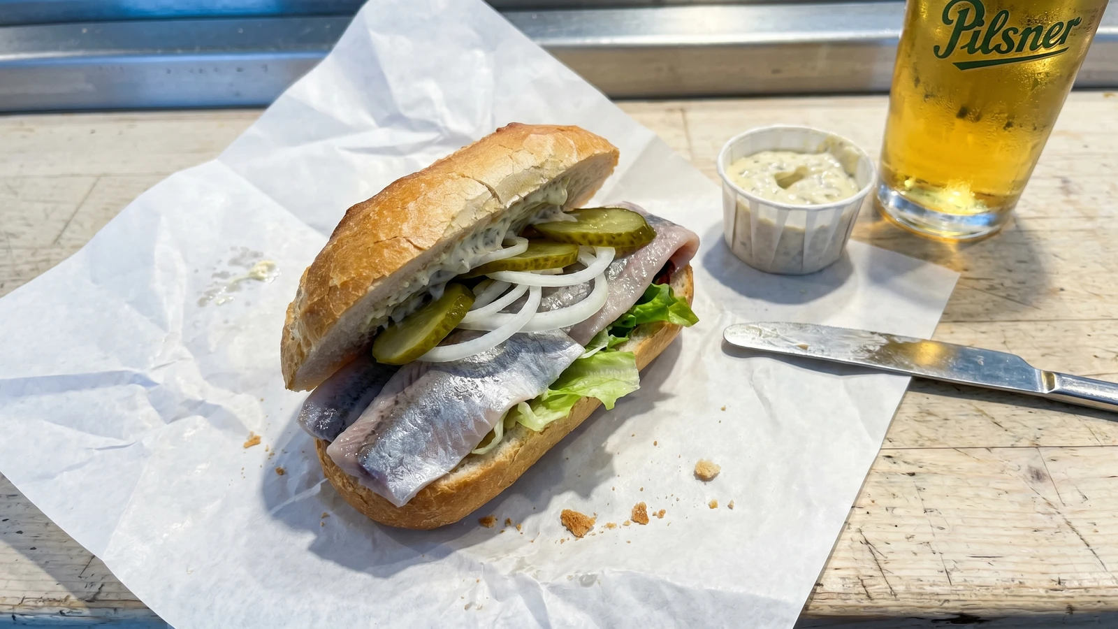 Matjesbrötchen