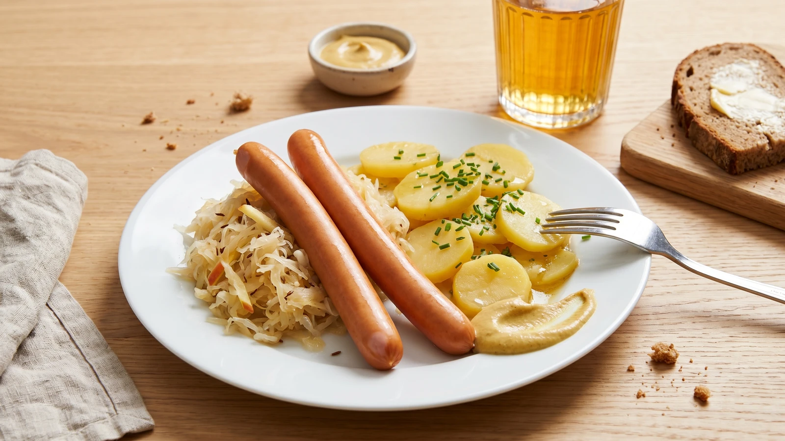 Frankfurter Würstchen mit Kraut