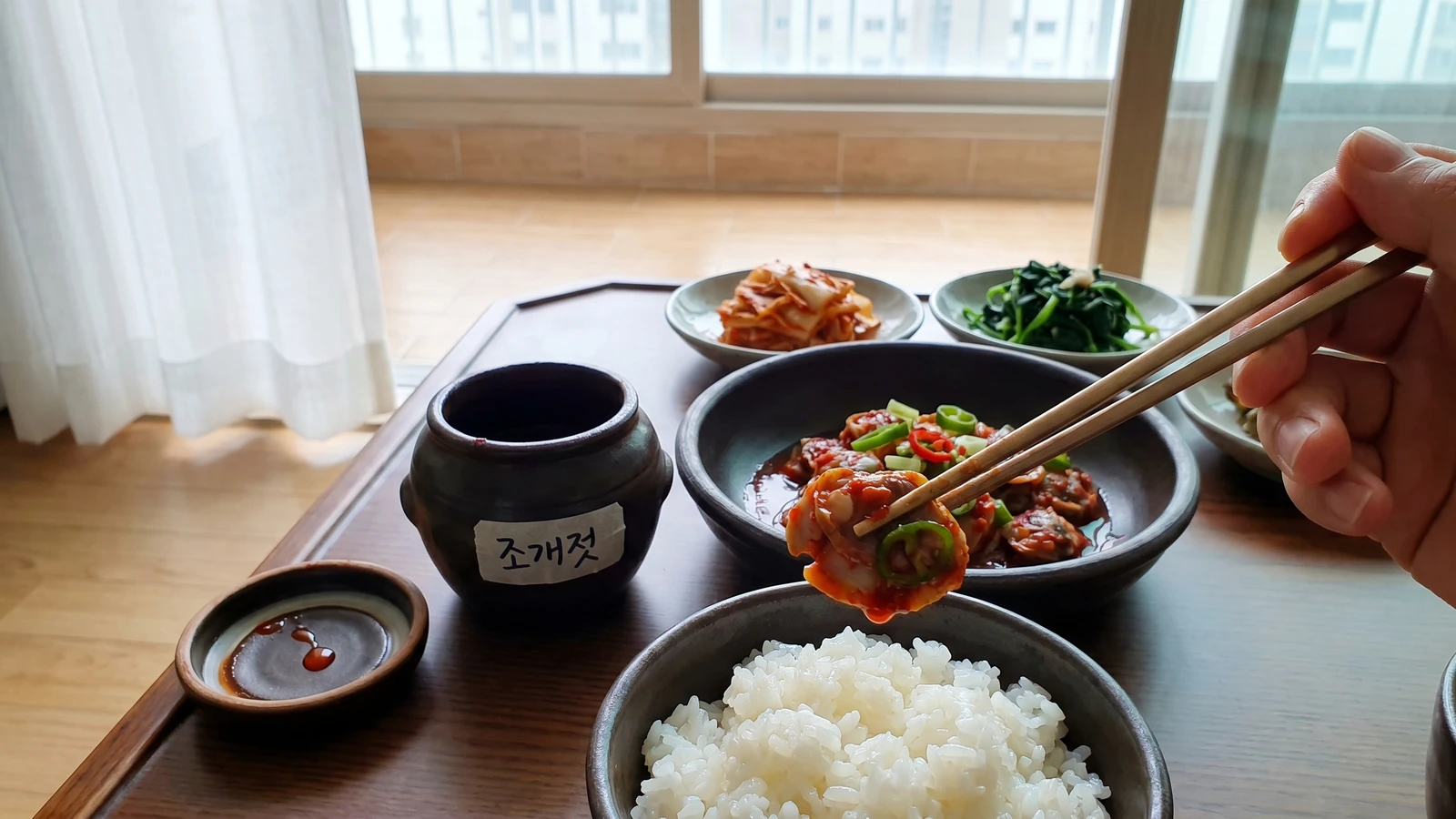Jogae-jeot (조개젓, Salted Clams)