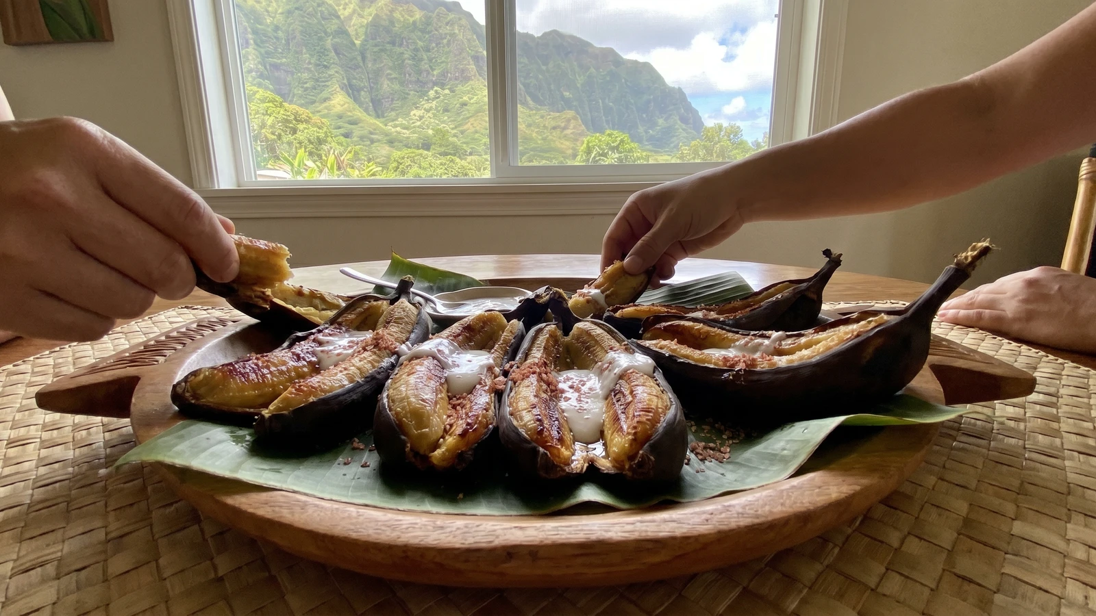 Maiʻa Pūlehu (Hawaiian Baked Cooking Banana)