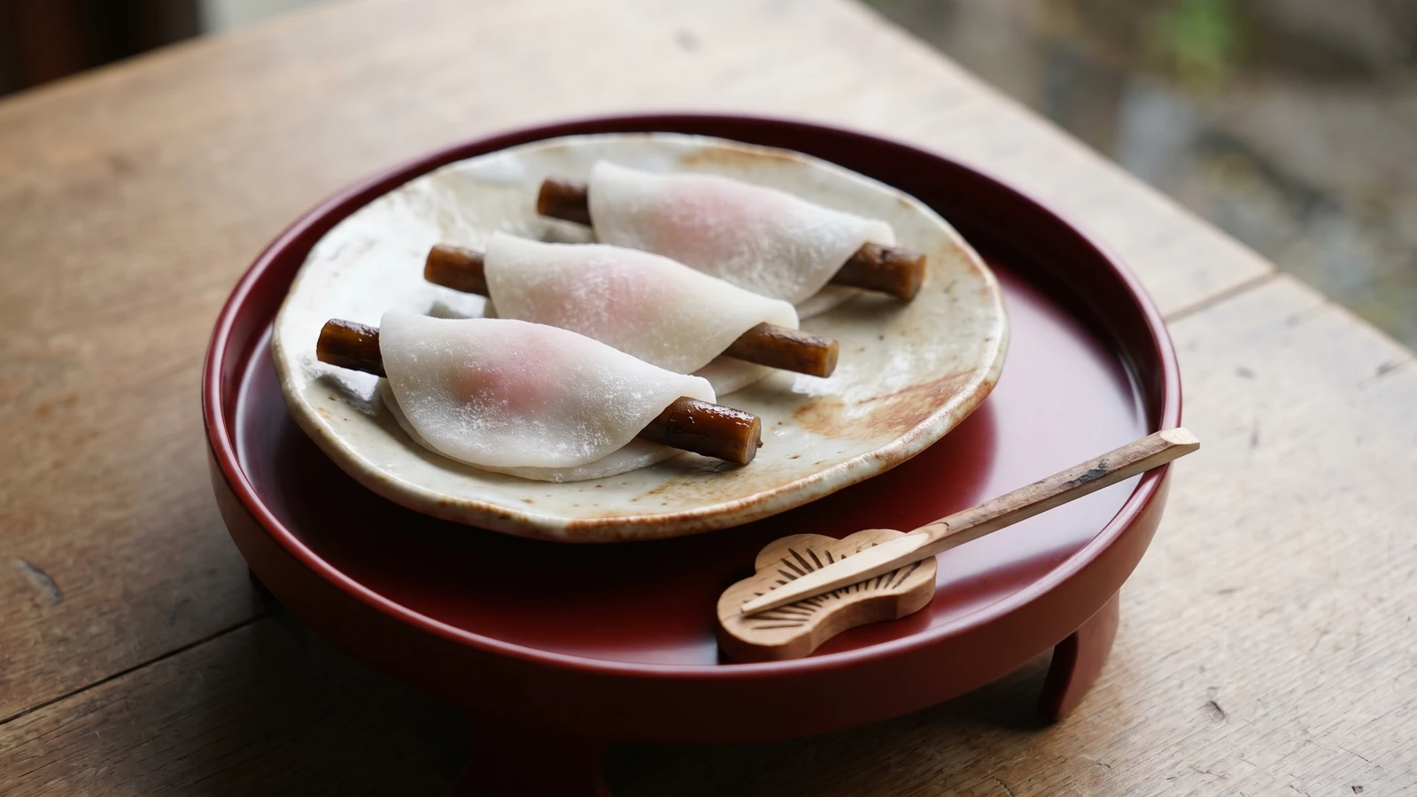 Hanabira-mochi (花びら餅, New Year flower-petal mochi)
