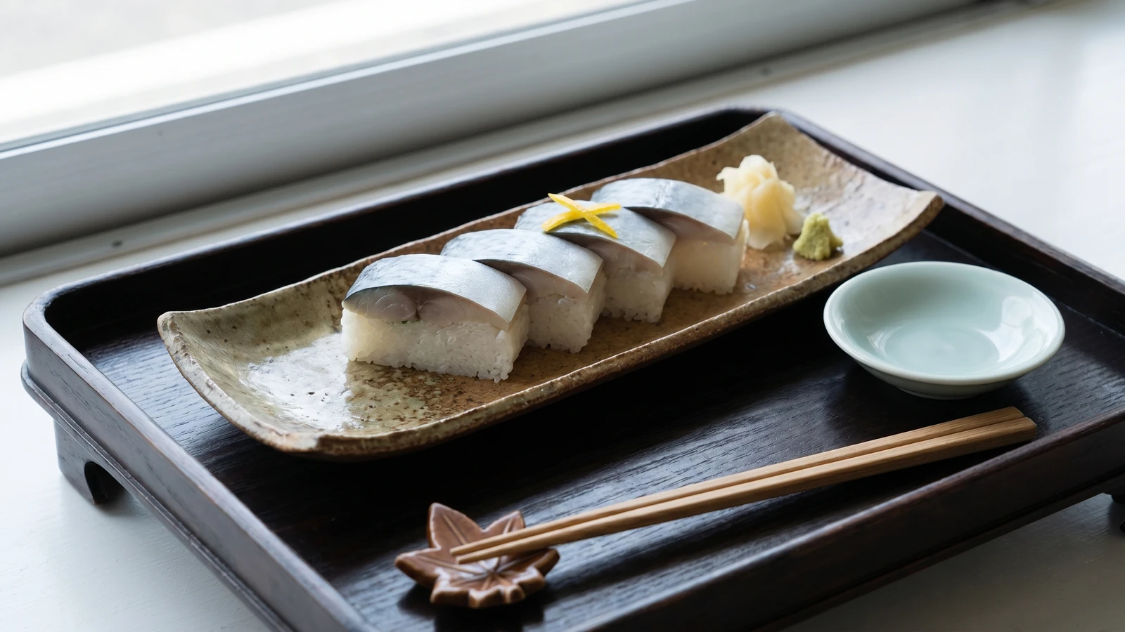 Oshizushi (押し寿司, Kansai pressed sushi)