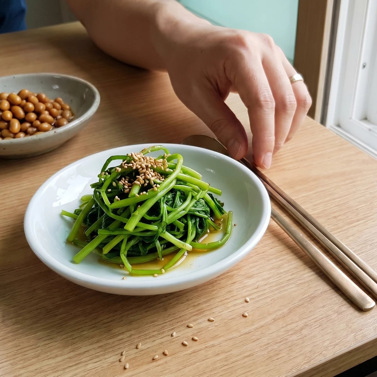 Minari-namul (Blanched Water Dropwort)