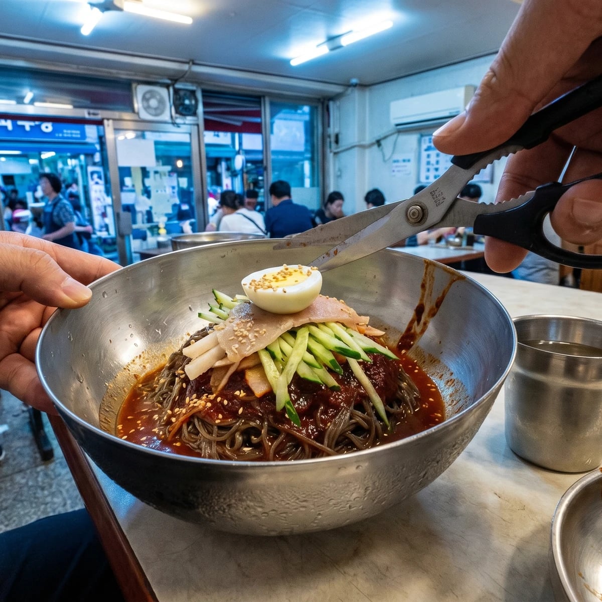 Bibim-naengmyeon (비빔냉면, Spicy Cold Noodles)